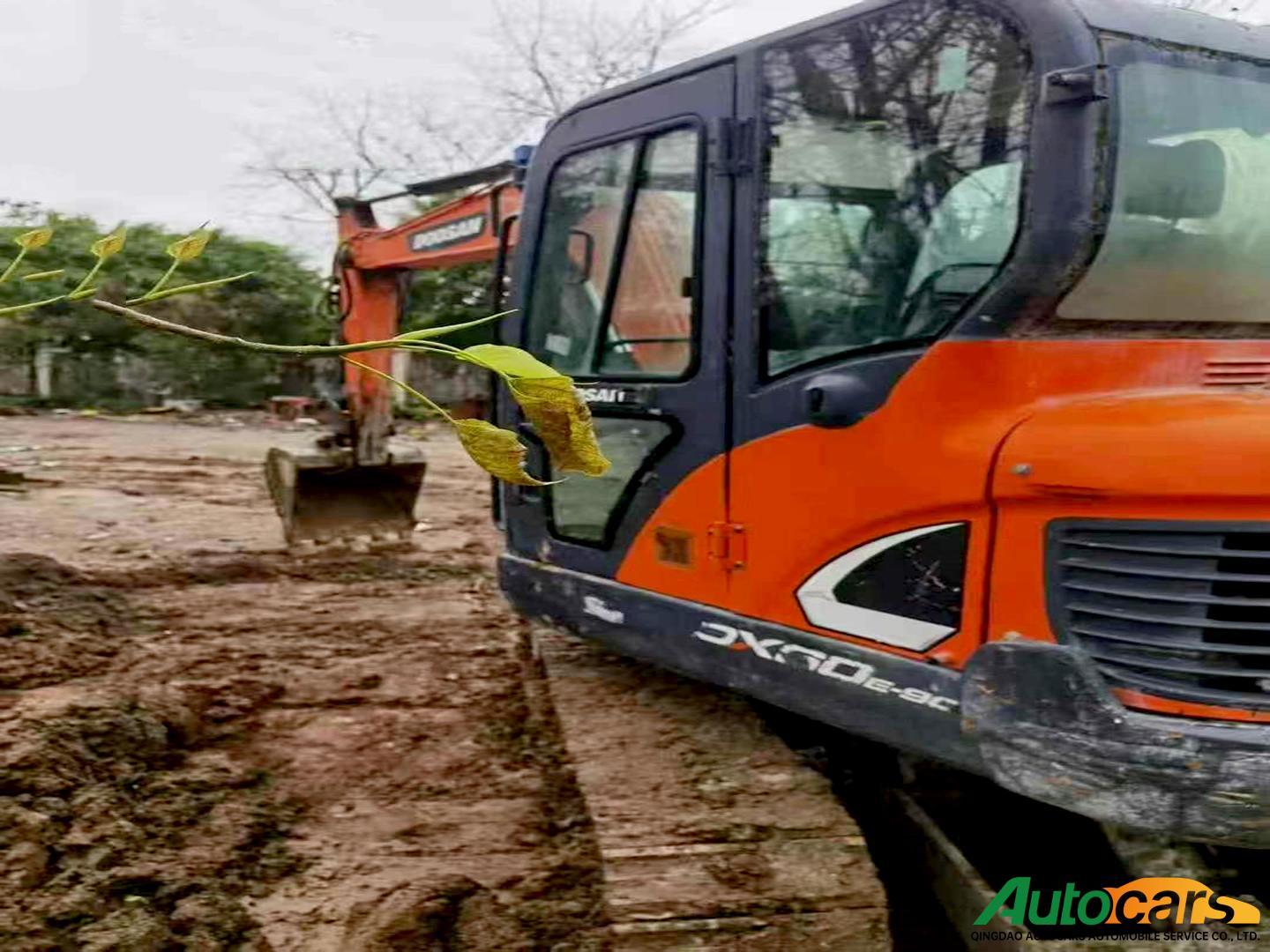 DooSan DX60
